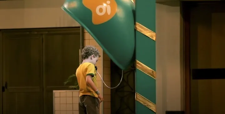 De acordo com empresa, assembleia foi instalada nesta terça-feira, conforme previsto, mas teve sua suspensão aprovada até dia 25. Claro, Vivo e TIM compram operação de celular da Oi por R$ 16,5 bilhões